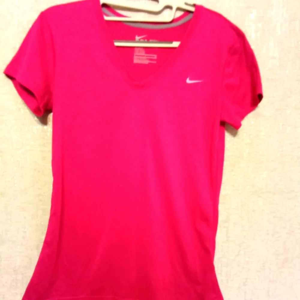 Women's Nike Dri Fit V Neck Shirt Pink S - Picture 1 of 6